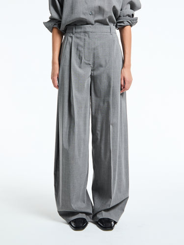 Jacquemus - Le Pantalon D'Homme Pants in Grey