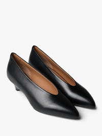 Jil Sander - Arc Pump Heels in Black