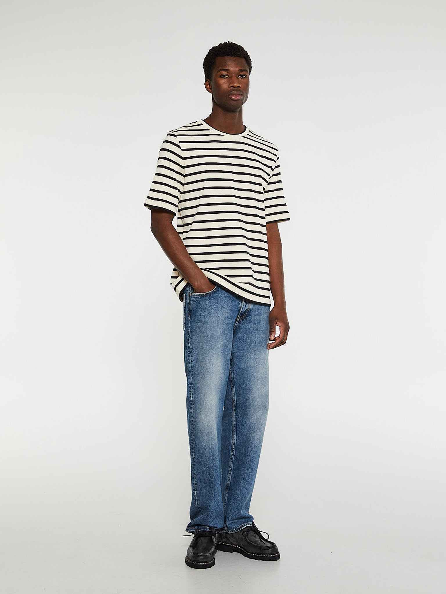 T-Shirt in White with Stripes