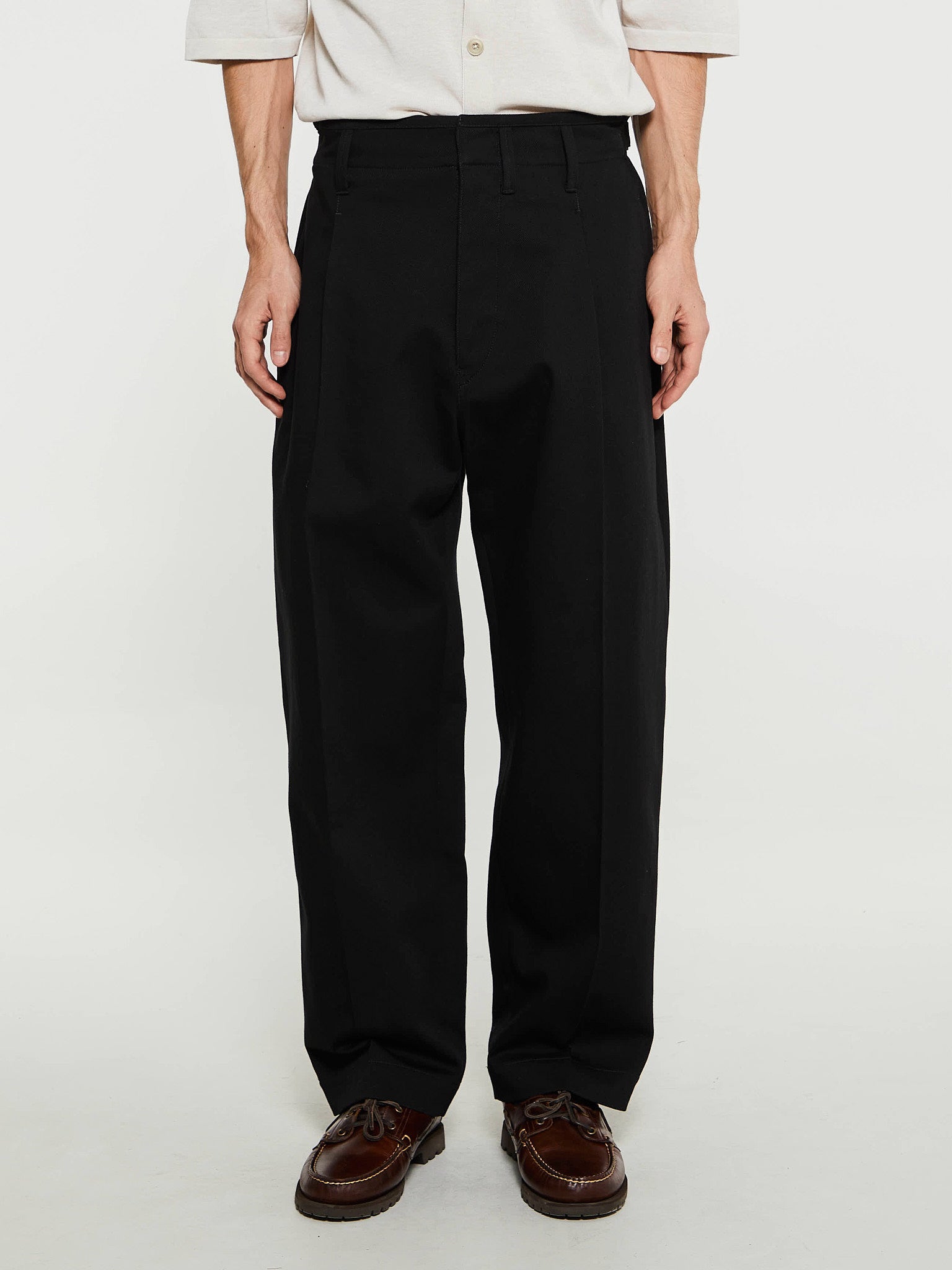 Lemaire - Pleated Carrot Pants in Black