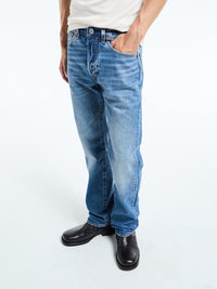 Levi's - 501 Medium Indigo Jeans in Feeling Powerful Sel