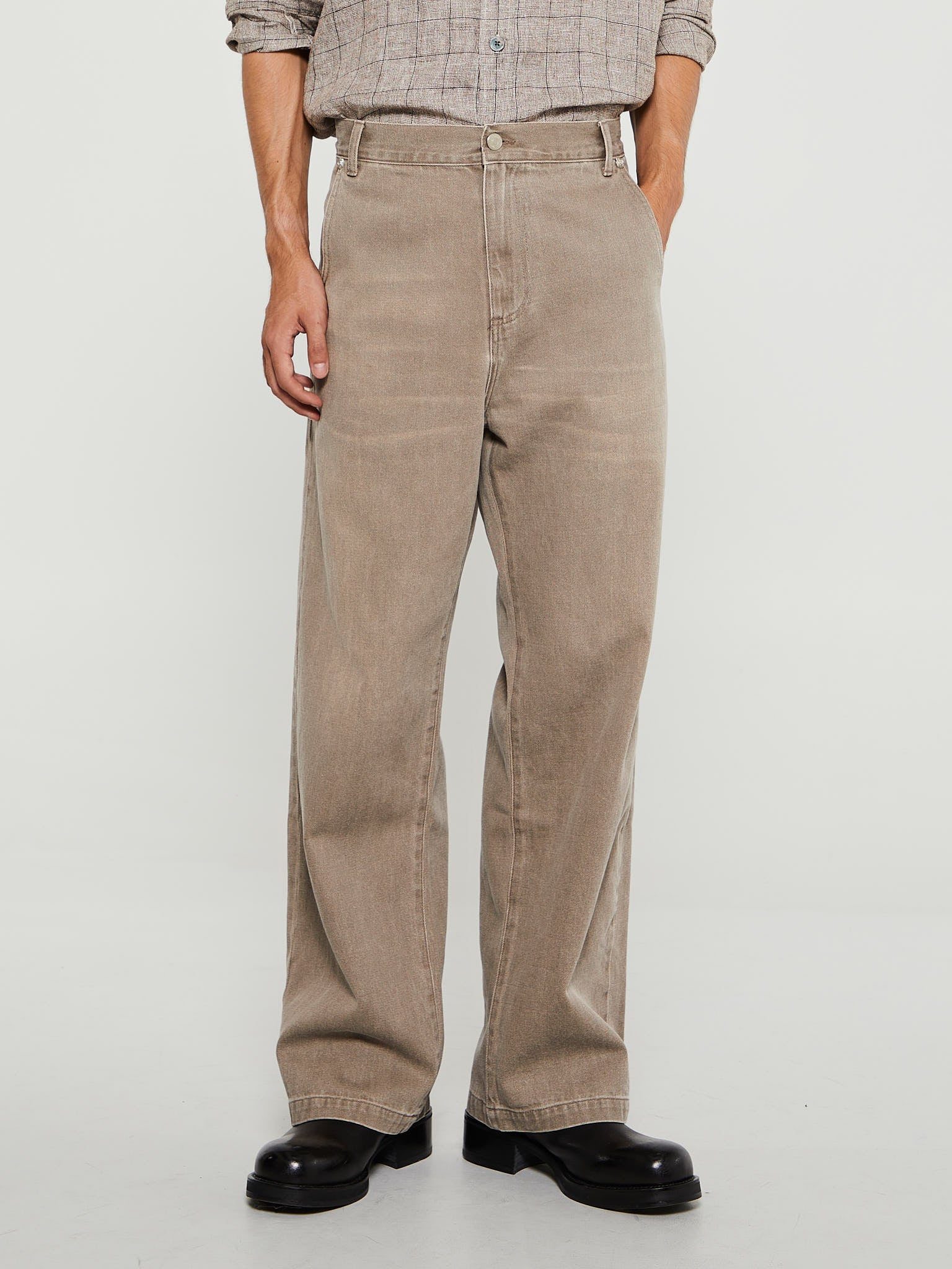 mfpen - Straight Cut Rivet Jeans in Washed Brown