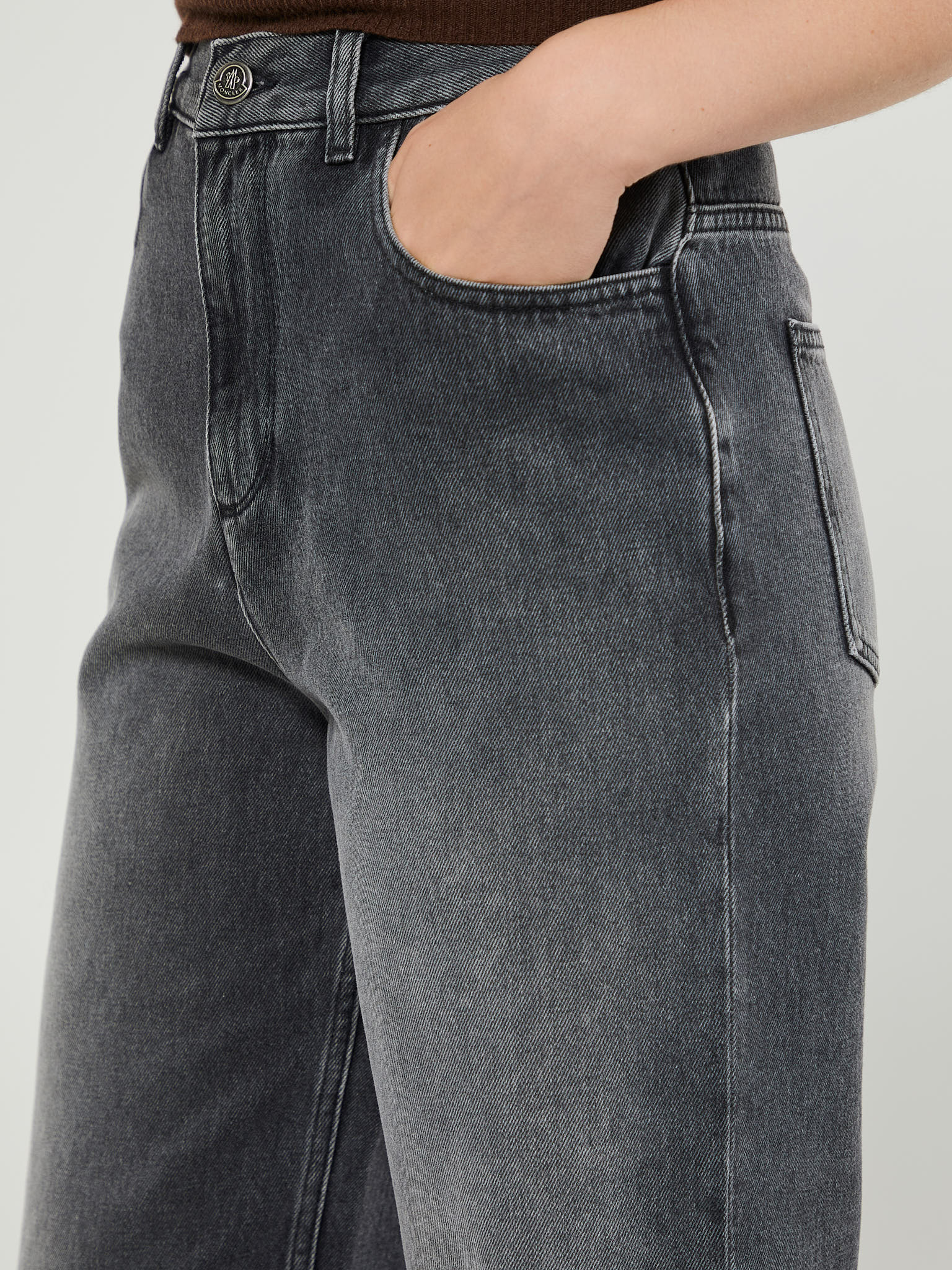 Moncler - Cropped Jeans in Grey