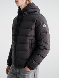 Moncler - Zeflor Down Jacket in Black