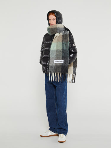 Moncler - Moncler Maya Short Down Jacket in Black