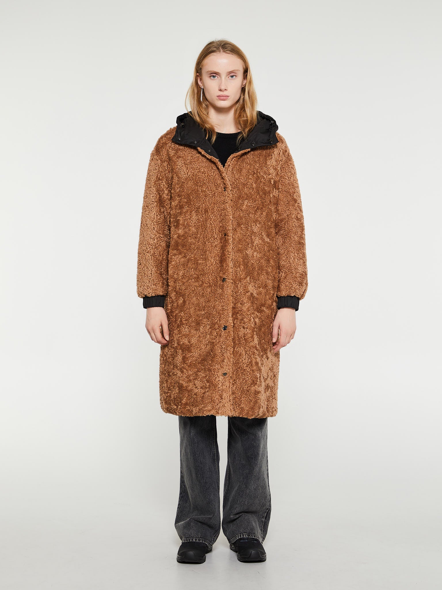 Moncler - Bernache Long Coat in Brown – stoy
