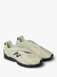 New Balance - New Balance 204V in Pistachio Butter & Black Cement