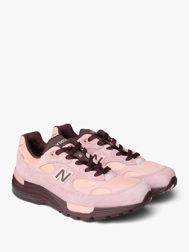 New Balance - New Balance Made In Usa 992 Community Skatewear Pack in Pink Chalk