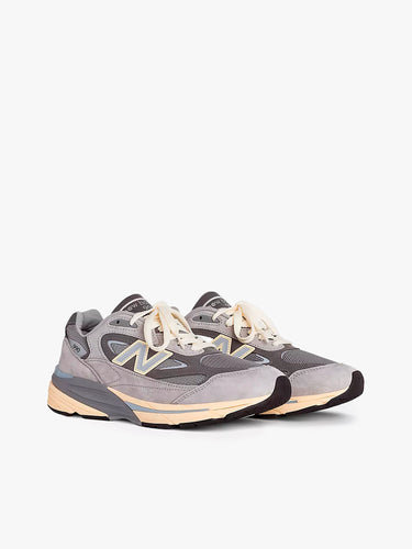 New Balance - New Balance Made In Usa 990v7 in Kool Grey
