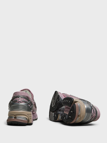 New Balance - 1906 Loafers in Ice Wine