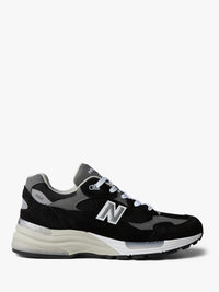 New Balance - 992 Sneakers in Black, Grey and Silver Metallic