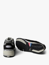 New Balance - 992 Sneakers in Black, Grey and Silver Metallic