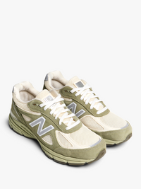 New Balance - 990 Sneakers in Olive Leaf, Permafrost and Light Olive