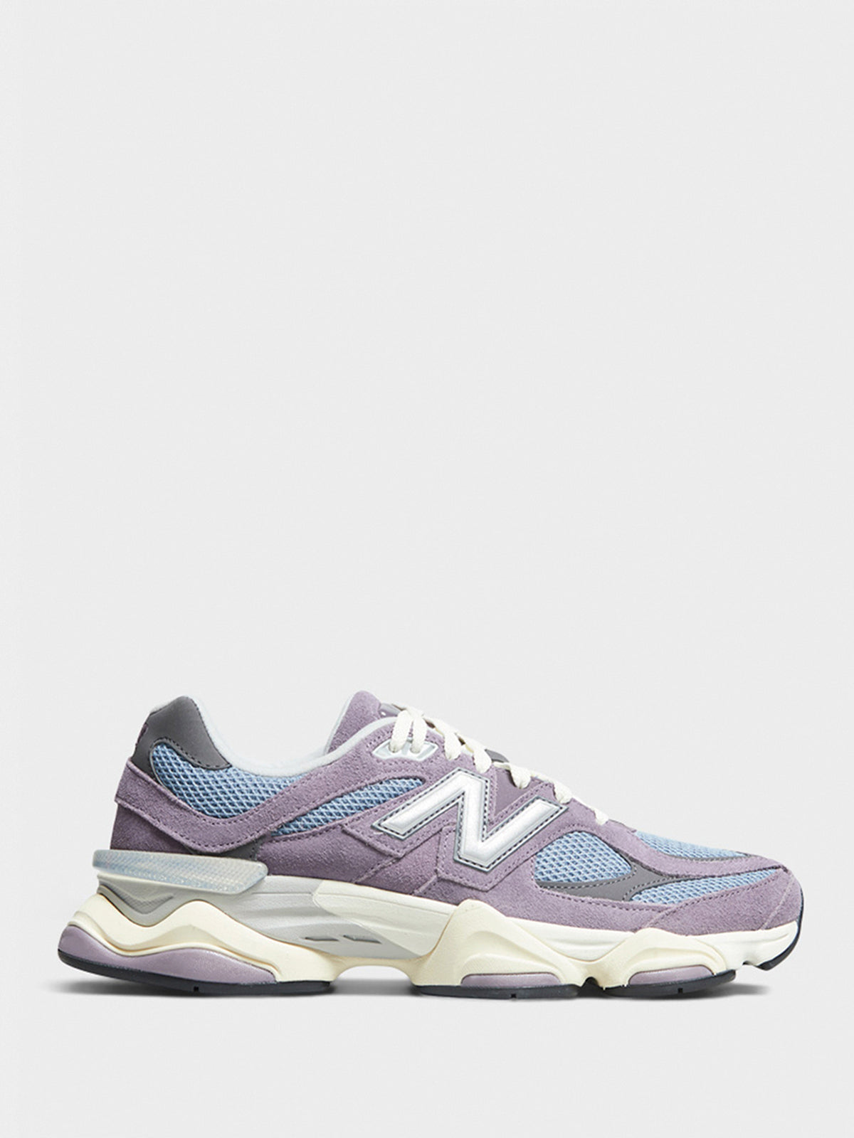 9060 Sneakers in Purple