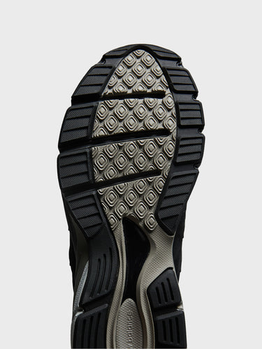 New Balance - U990BL4 Sneakers in Black