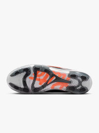 Nike - Cryoshot Mercurial Vapor R9 X Netherlands X Patta in Metallic Silver/Hyper Crimson-Black