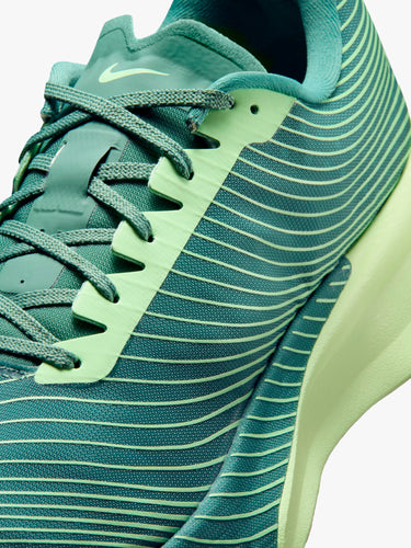 Nike - ACG UltraFly Trail SP in Dutch Green, Barely Volt-Vegas Gold