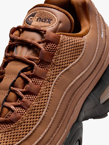 Nike - Nike Air Max 95 Big Bubble in Lt British Tan and Flax Nike - Nike Air Max 95 Big Bubble in Lt British Tan and Flax