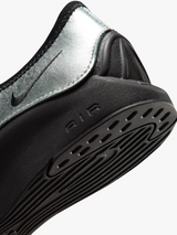 Nike - Nike Air Superfly Moc in Metallic Silver/Black