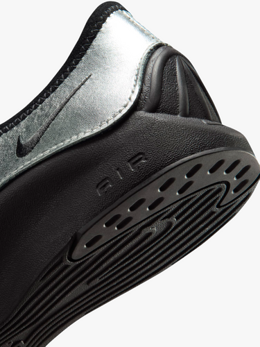 Nike - Nike Air Superfly Moc in Metallic Silver/Black