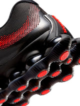 Nike - Nike Air Liquid Max in Black, Metallic Gold-Team Red-Fire