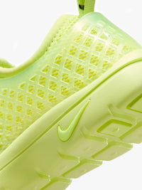 Nike - W Nike Rejuven8 OG SP Jel in Light Lemon Twist and Lime