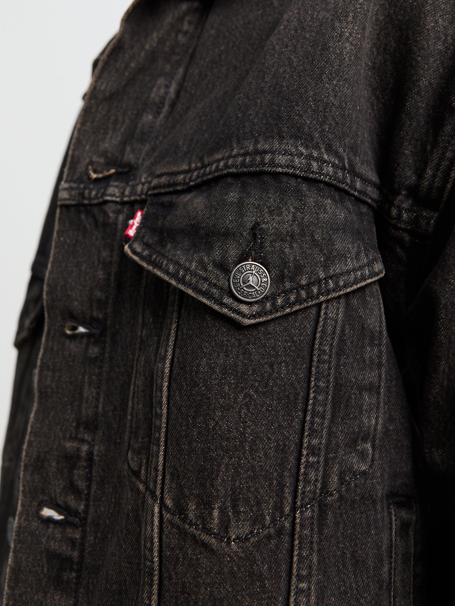 Nike - Levi's X Jorden Type III Trucker Jacket in Black – Stoy