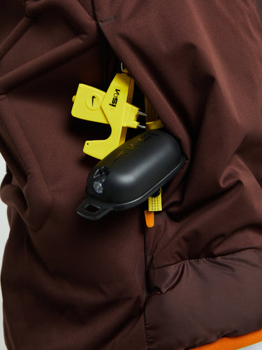 Nike - U ISPA ADPT SNSE AIR Jacket in Earth, Smokey Ma and MONARCH