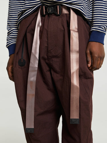 Nike - U ISPA ADPT WRAP Pants in Earth/Smokey Mauve