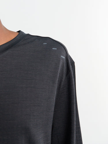 Nike - Dry-Fit ADV Run T-Shirt in Black and Anthracite