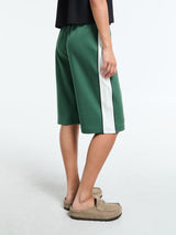 Nike - Shorts in Fir and Sail