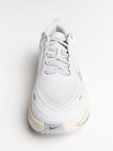 Nike - Nike Vomero Plus in Platinum tint, Refleect Silver, Grey Fog, Iron Grey and Metallic Silver