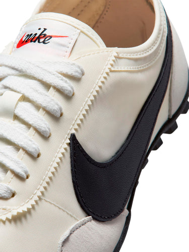 Nike - Nike Moon Shoe OG SP in Soft Pearl and Black-Black