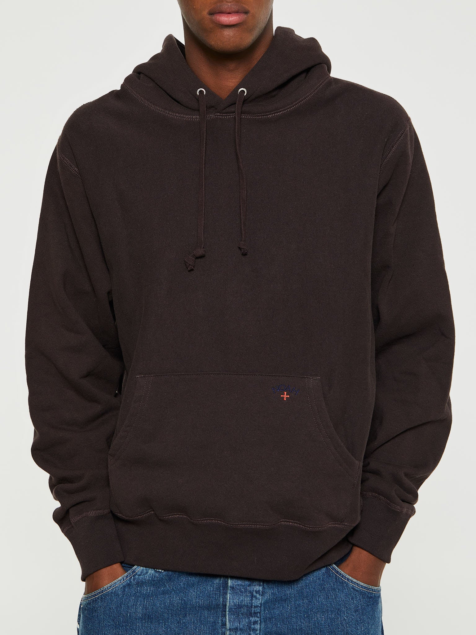 Noah - Classic Hoodie in Dark Brown