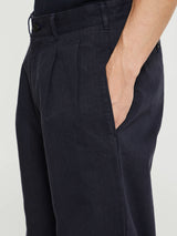 Noah - Double-Pleat Herringbone Pants in Navy