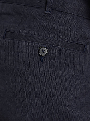 Noah - Double-Pleat Herringbone Pants in Navy