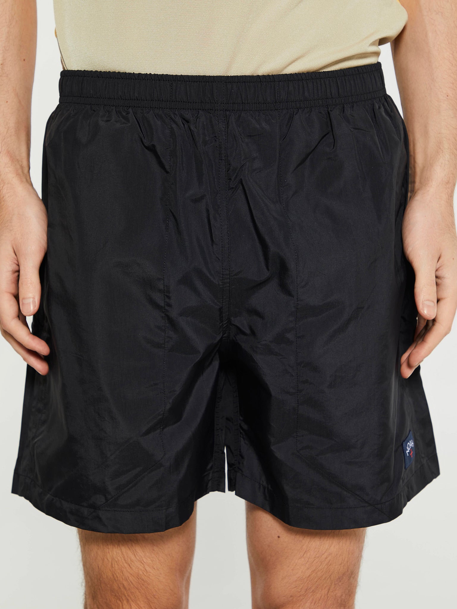 Noah - Core Swim Trunk in Black