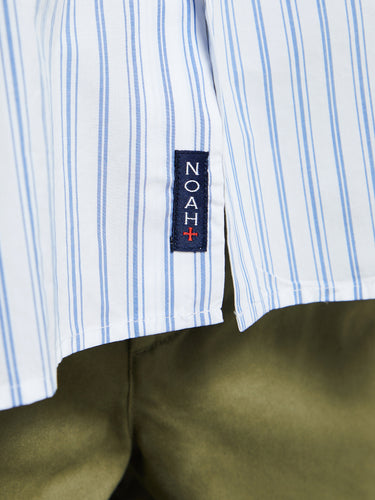 Noah - Oversized Poplin Shirt in White/Blue