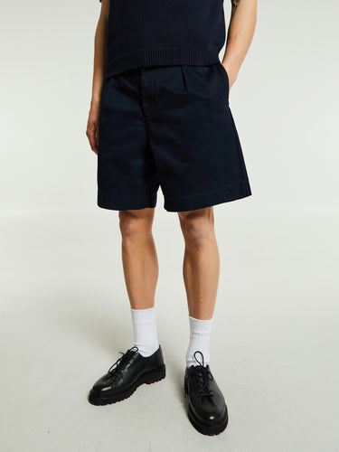 Noah - Single-Pleat Baggy Shorts in Navy