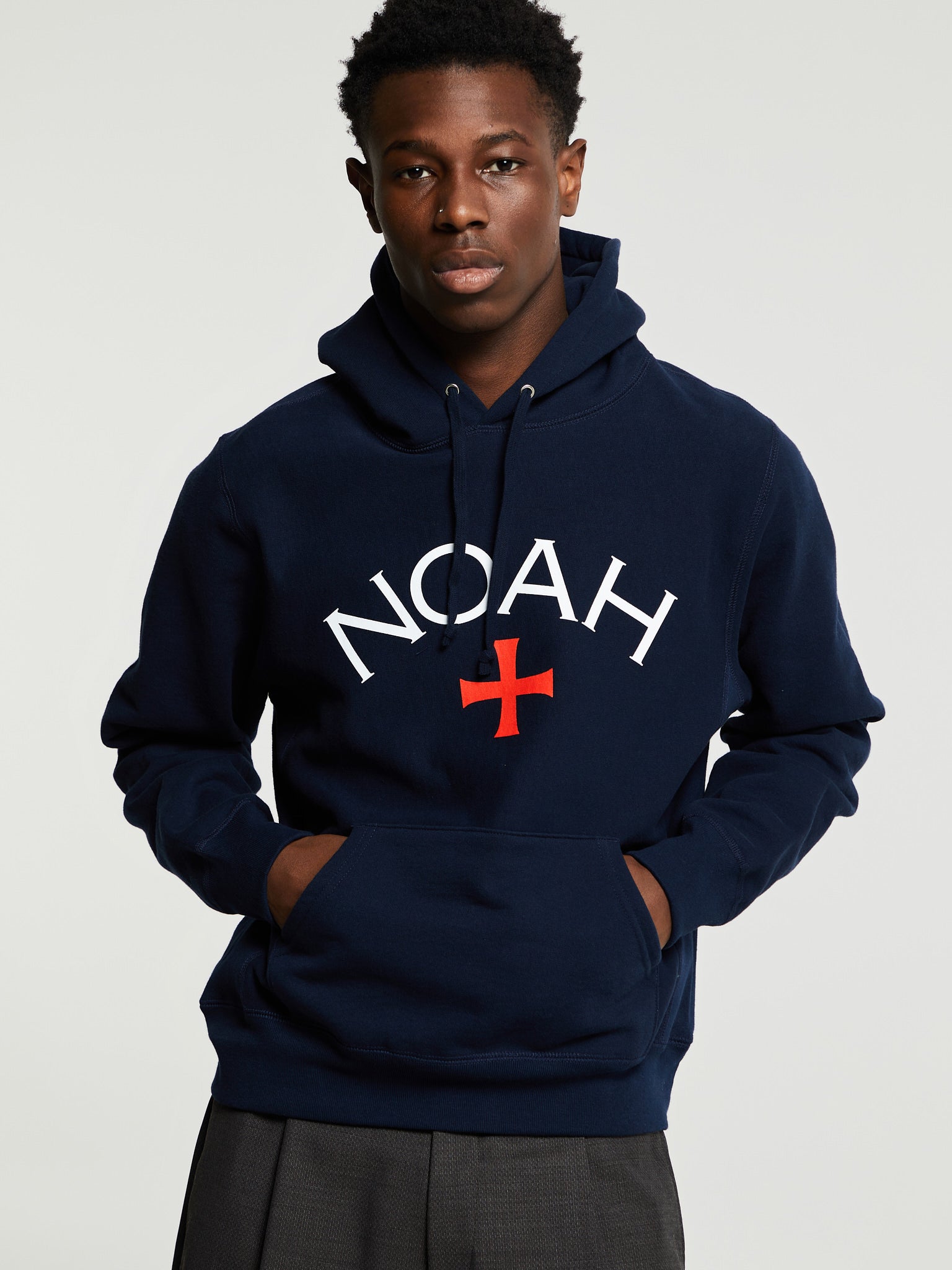 Noah - Core Logo Hoodie in Navy