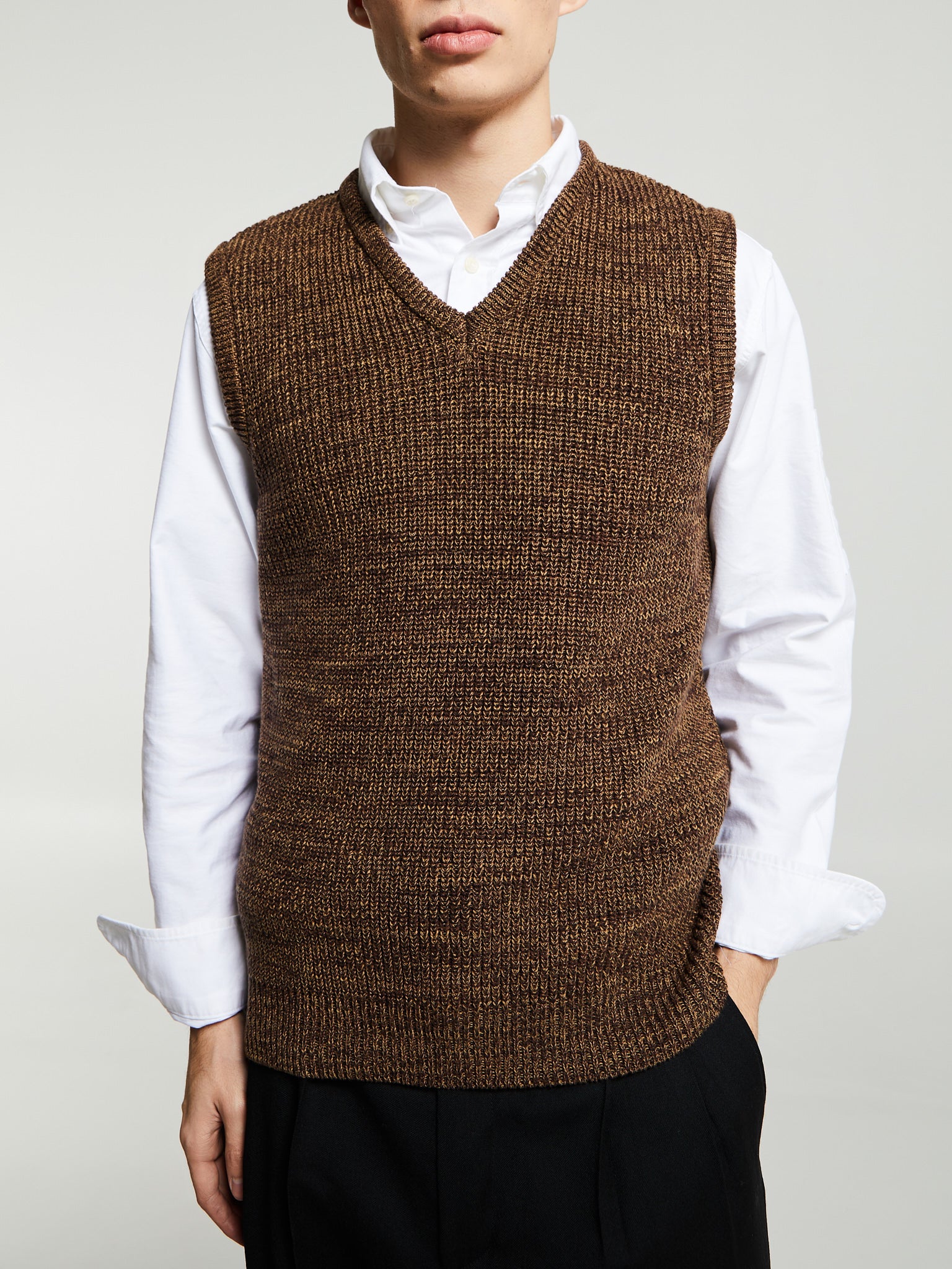 Noah - Twisted Yarn Sweater Vest in Tan/Brown