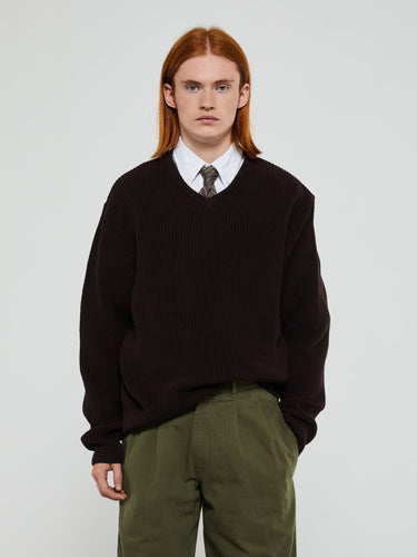 Noah - V-Neck Shaker Stitch Sweater in Brown