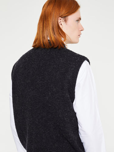 Noah - Shetland Crew Sweater Vest in Charcoal