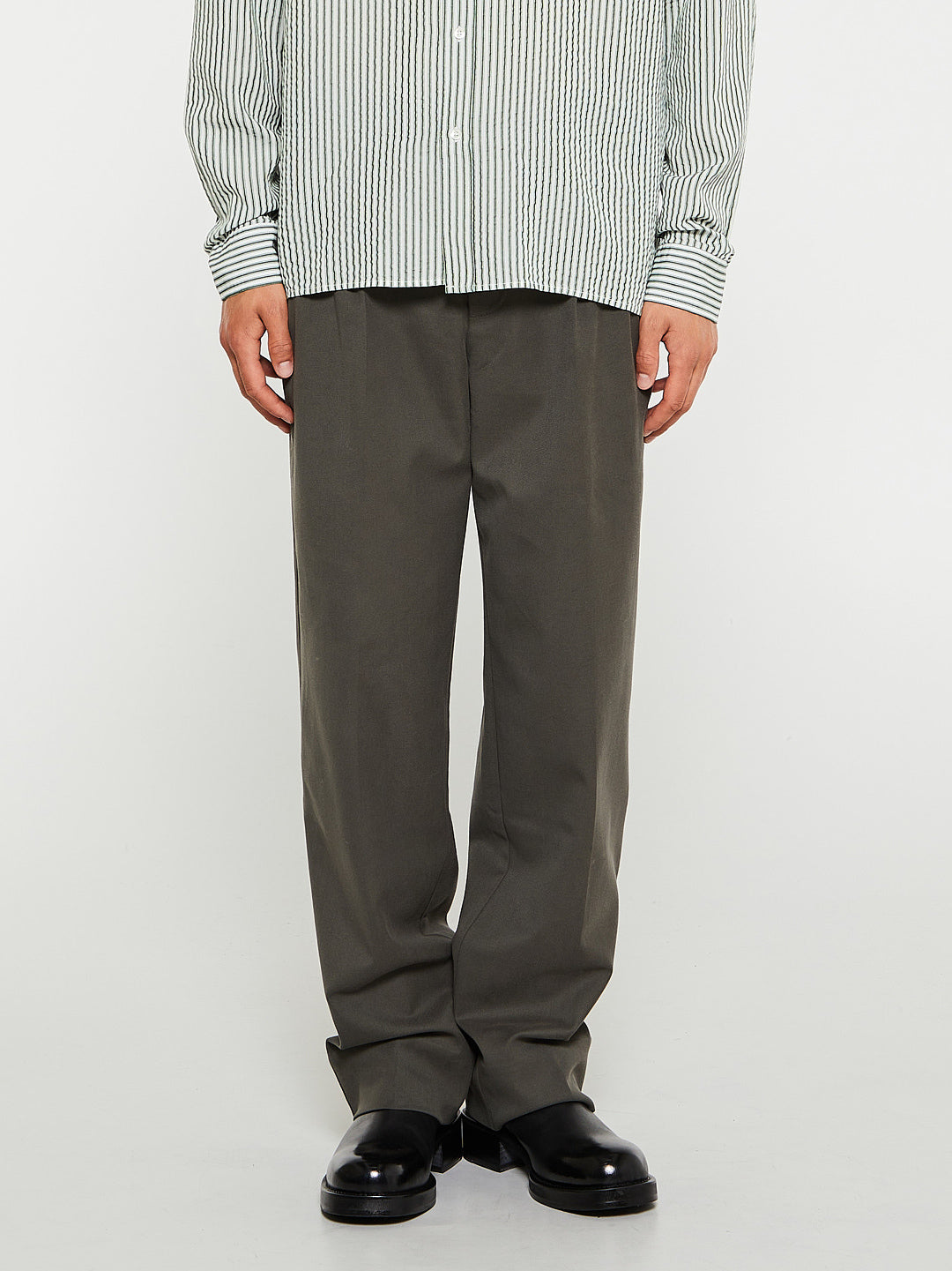 Norse Projects - Benn Relaxed Pleated Trousers in Beech Green