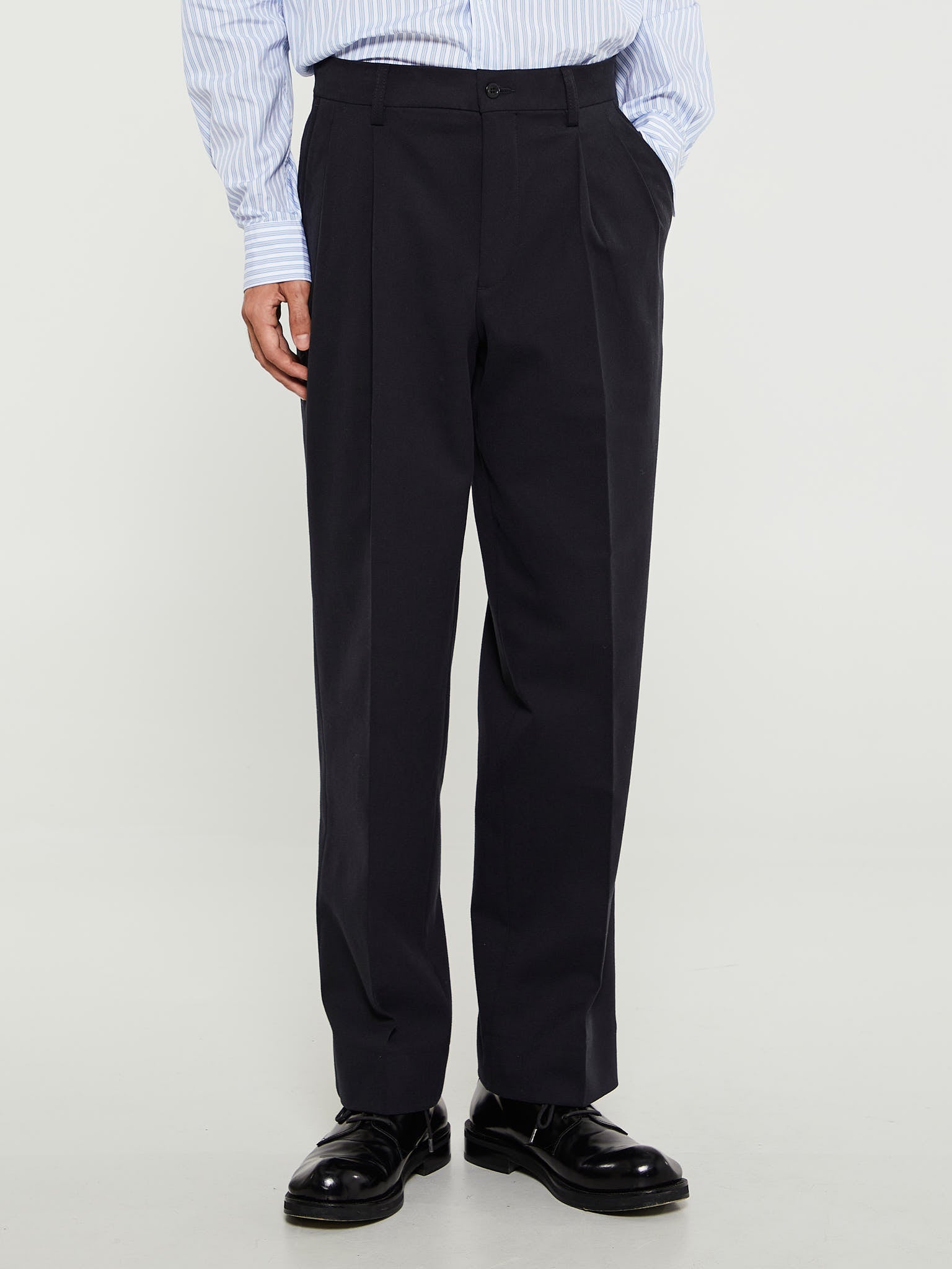 Norse Projects - Benn Relaxed Pleated Trousers in Black