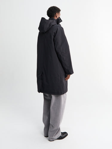 Norse Projects - Vargo 2.0 Gore-Tex Windstopper Hooded Raglan Mac Jacket in Black