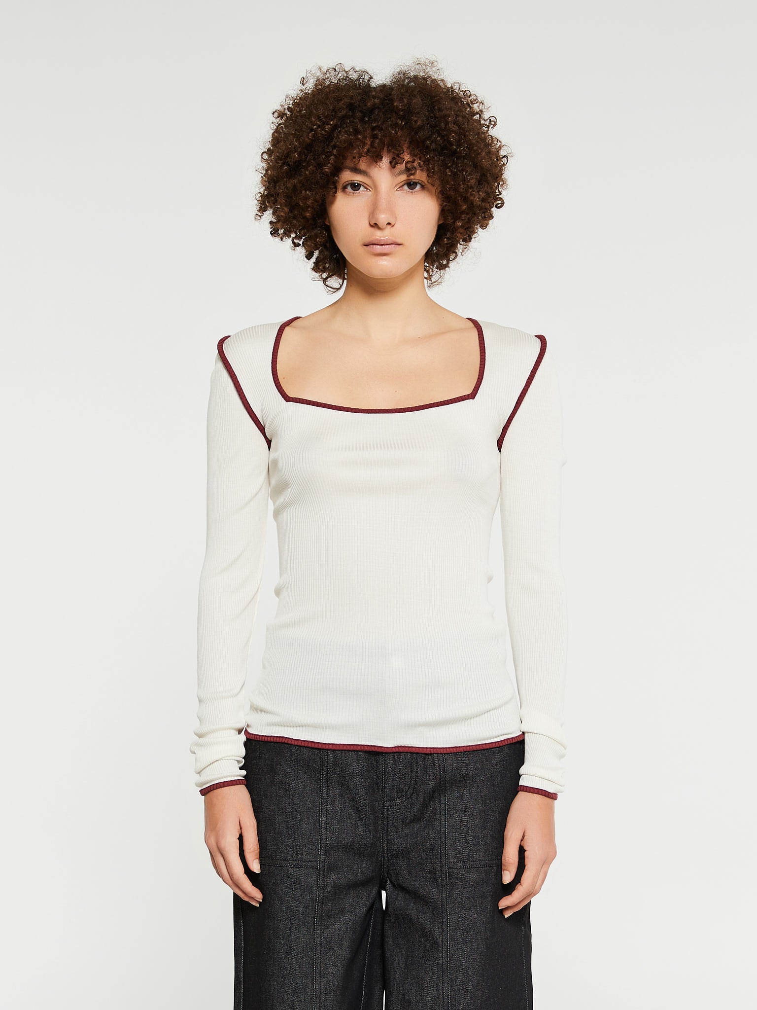 OpéraSPORT - Rose Seamless Top in White and Burgundy