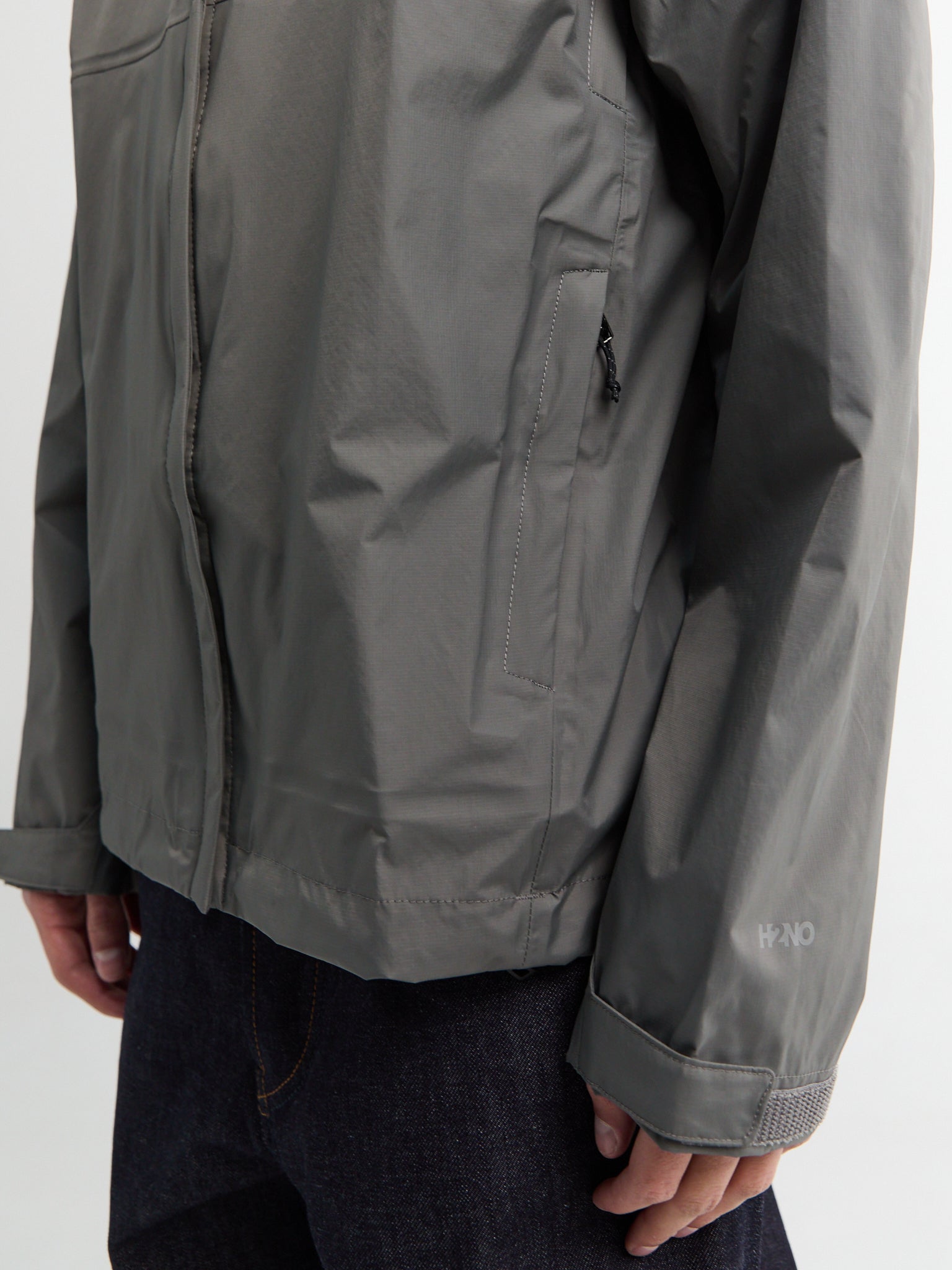 Patagonia - M's Torrentshell 3L Rain Jacket in Noble Grey – Stoy