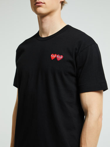 Comme des Garçons PLAY - T-Shirt With Double Burgundy Emblem in Black