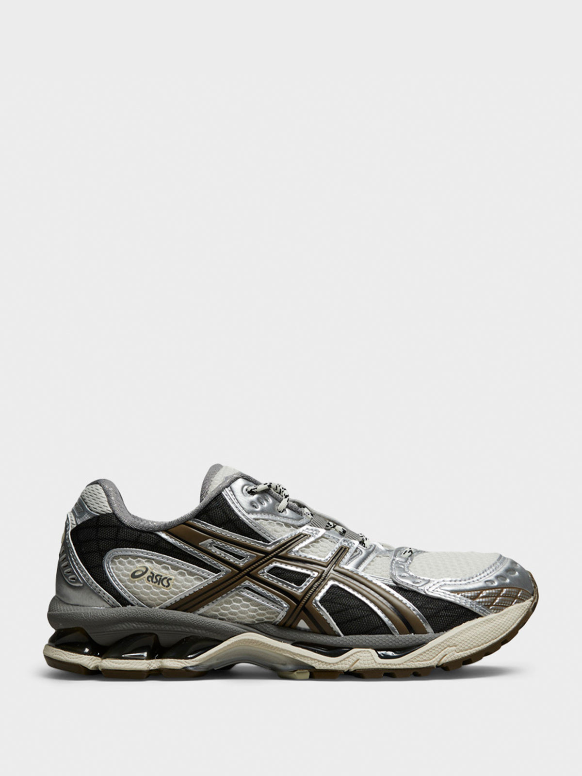 Asics - Gel-Nimbus 10.1 Sneakers in Cream and Pure Silver